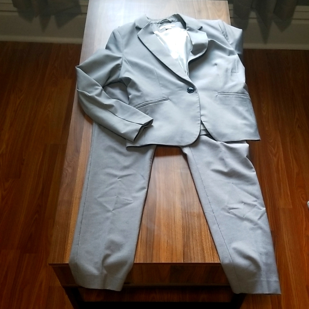 Gray pant suit
